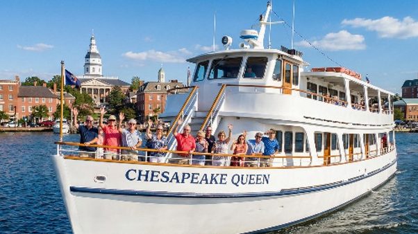 Chesapeake Queen boat with Annapolis State House in background